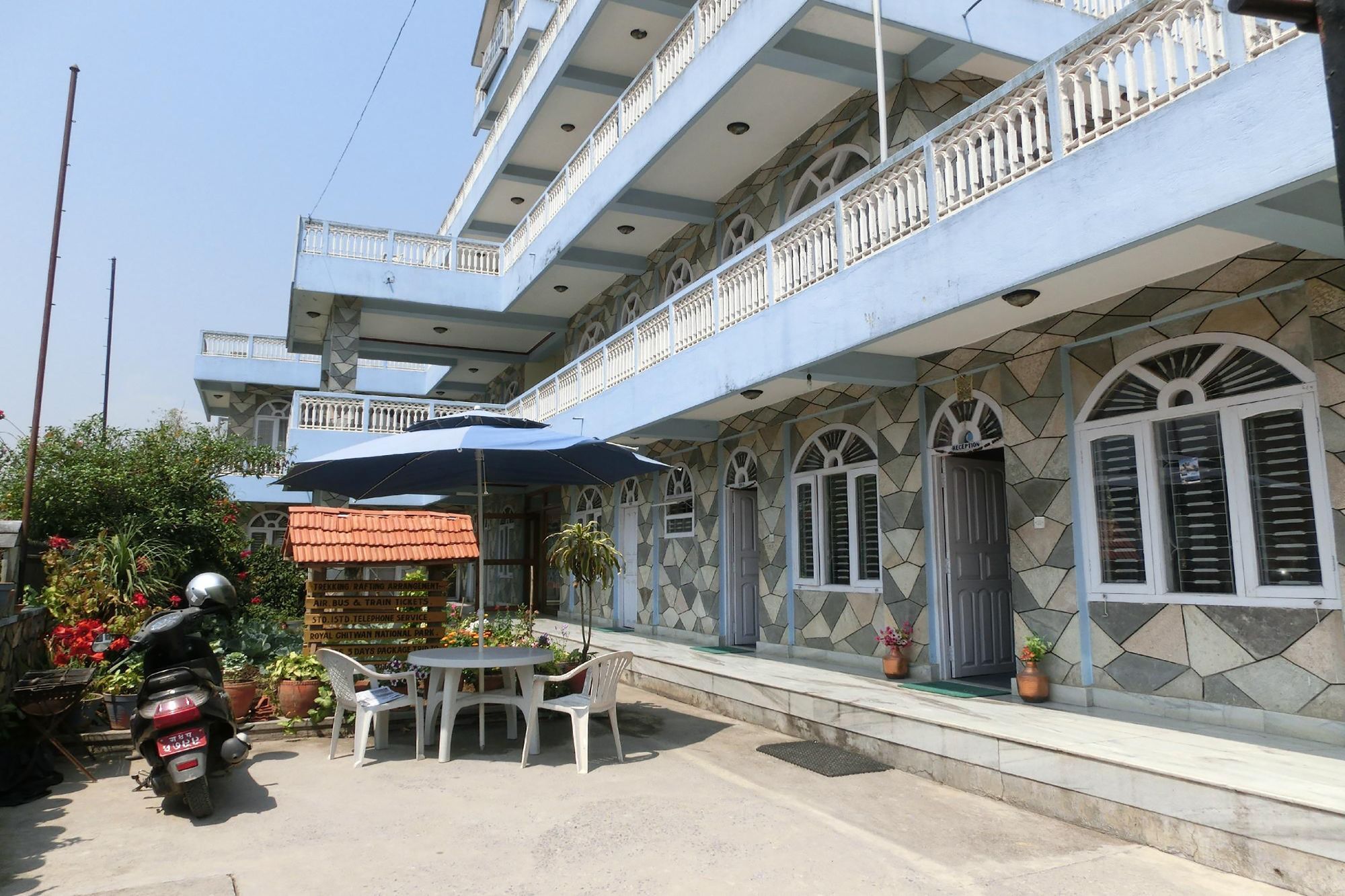 Hotel Rockland Pokhara Bagian luar foto